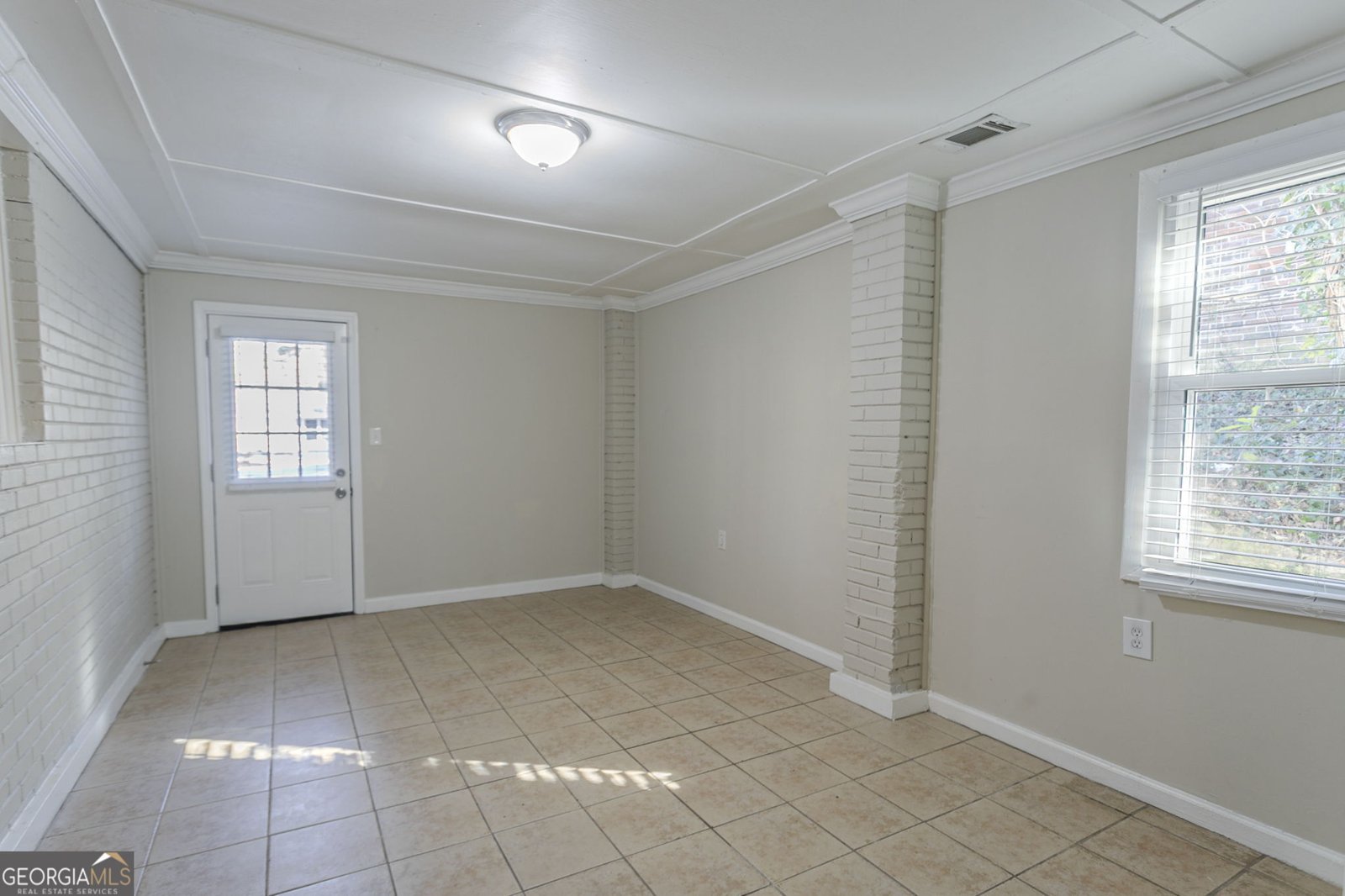 1883 La Mesa Lane Decatur - 9