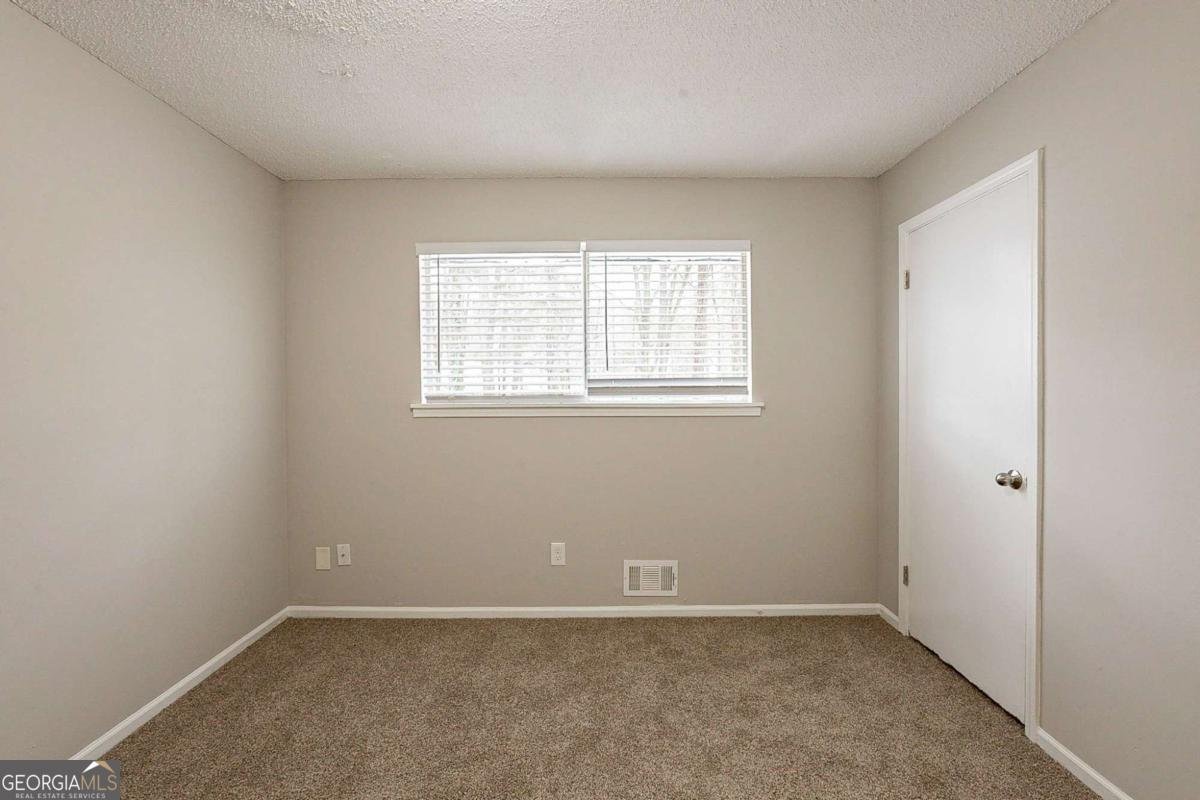 6695 Buckhurst Trail Atlanta - 27