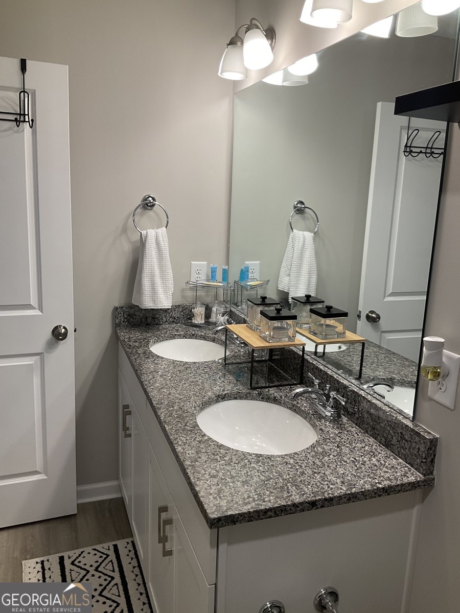 2786 Laurel Ridge Circle East Point - 8