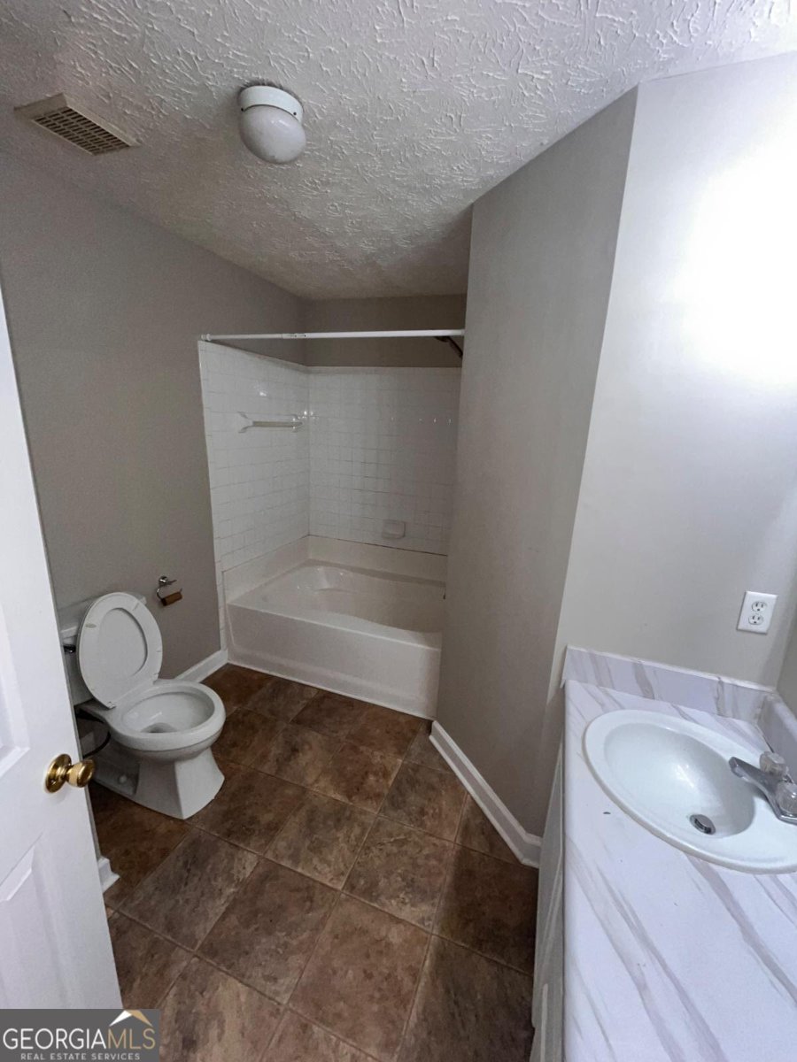 142 Benfield Circle Cartersville - 24