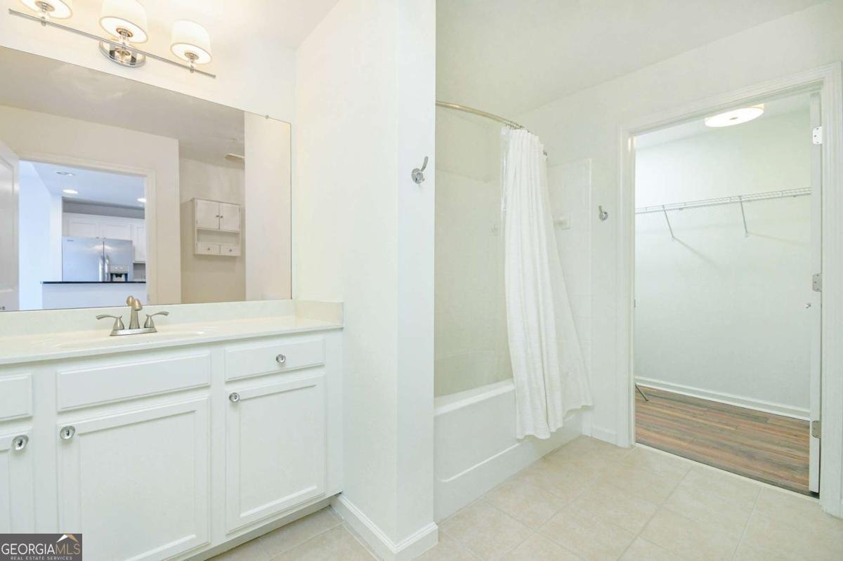 3040 Peachtree Road Atlanta - 17