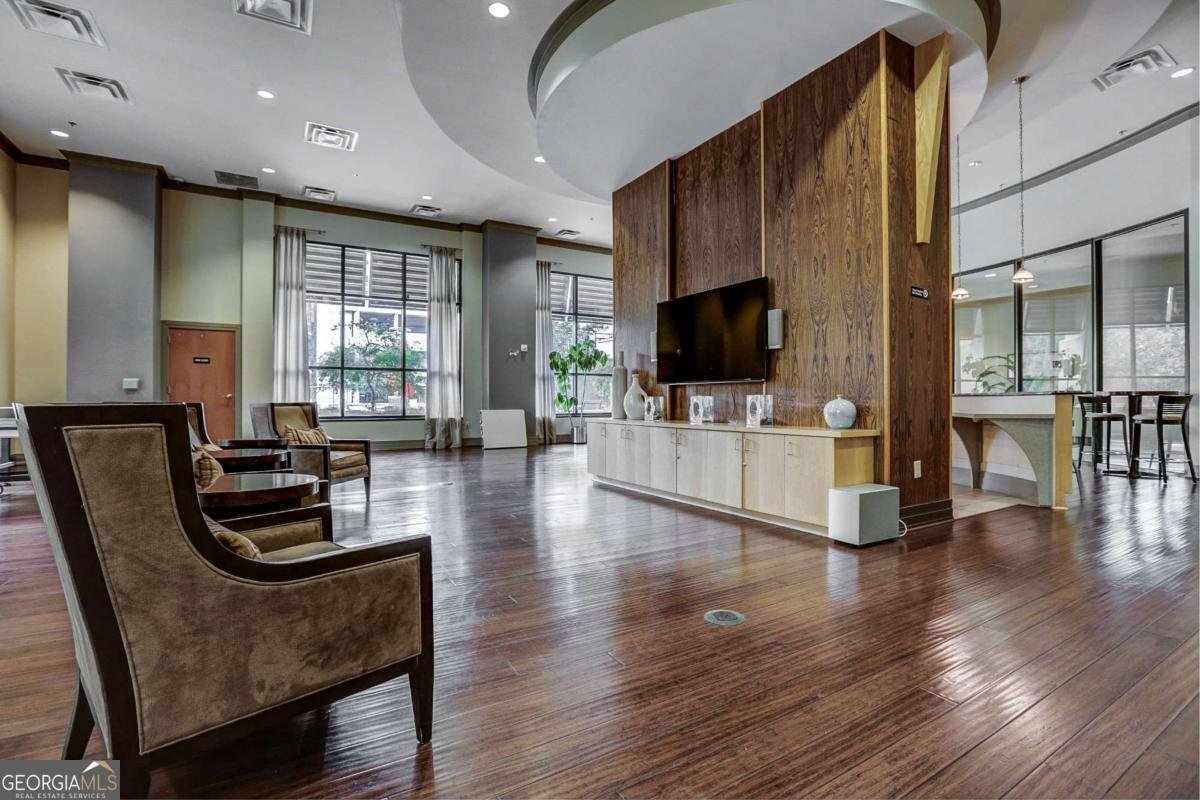 3040 Peachtree Road Atlanta - 35