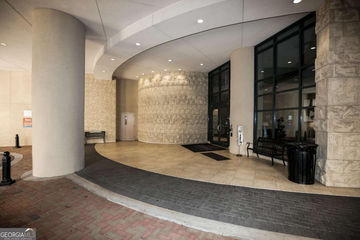3040 Peachtree Road Atlanta - 45