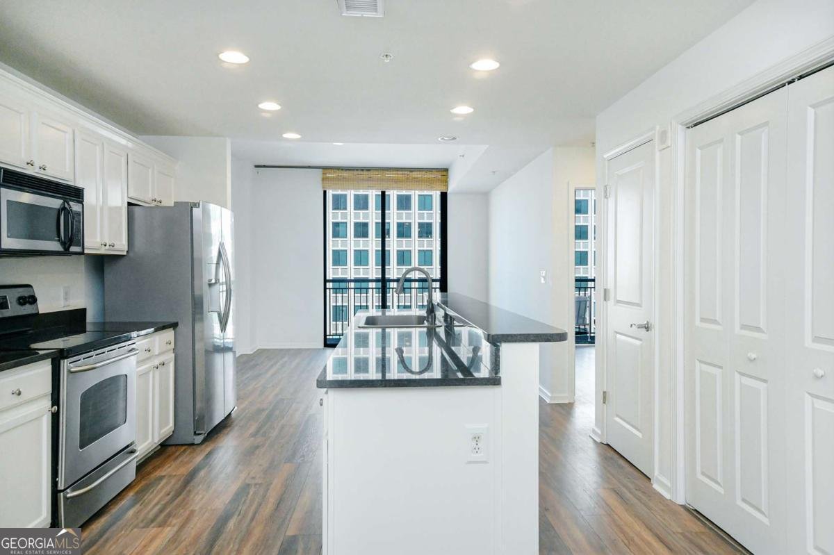 3040 Peachtree Road Atlanta - 5