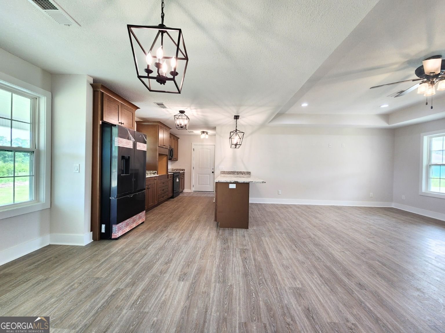 900 Powell Drive Centre - 12