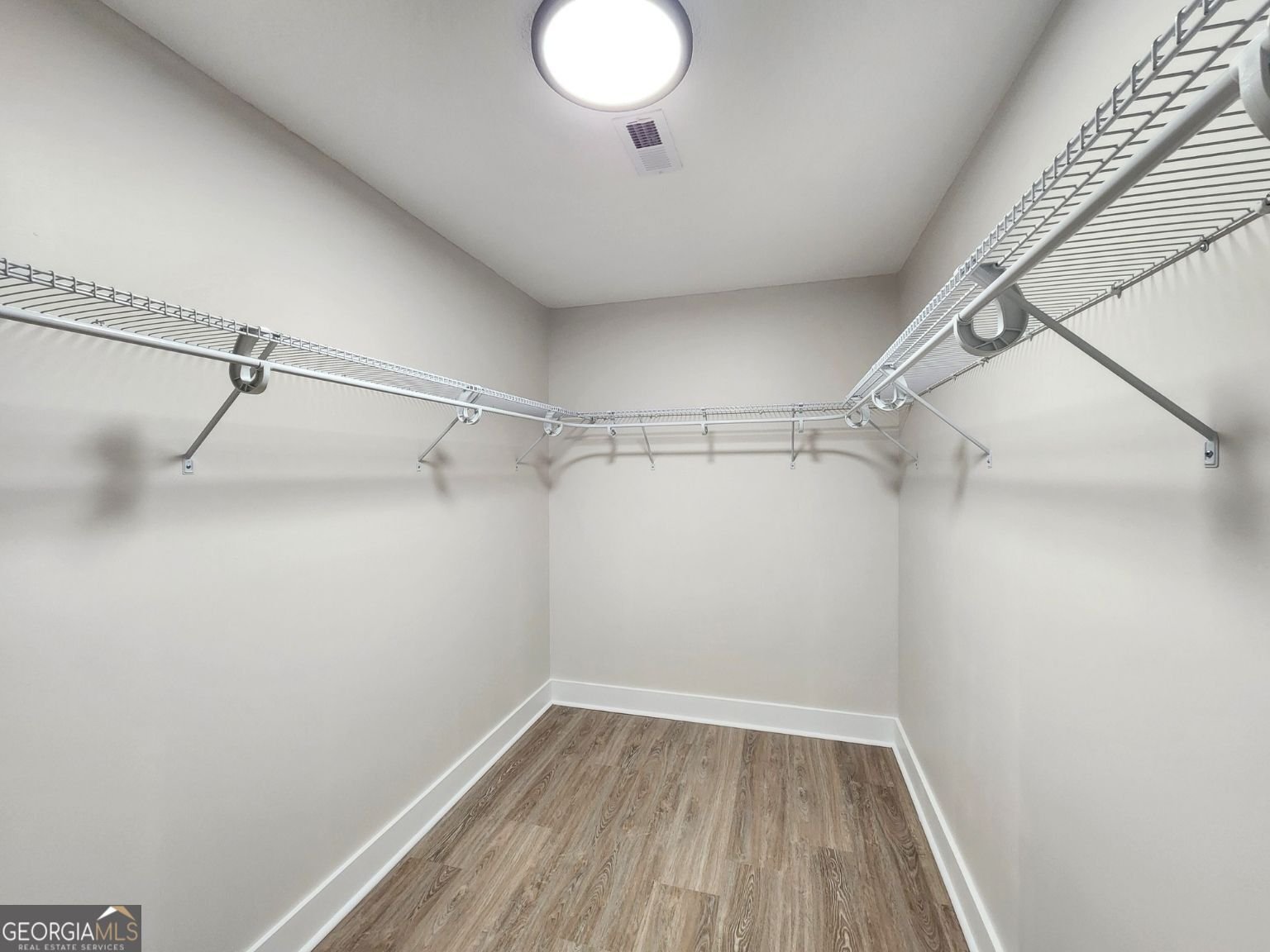 900 Powell Drive Centre - 46
