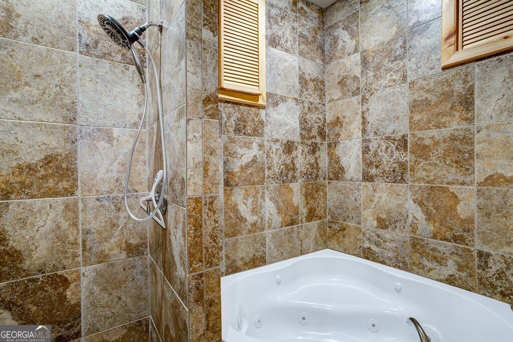 1613 Clark Drive Hiawassee - 36