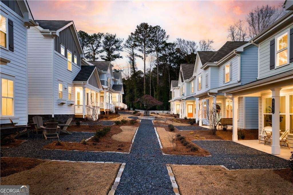 3827 Cottage Circle Tucker - 30
