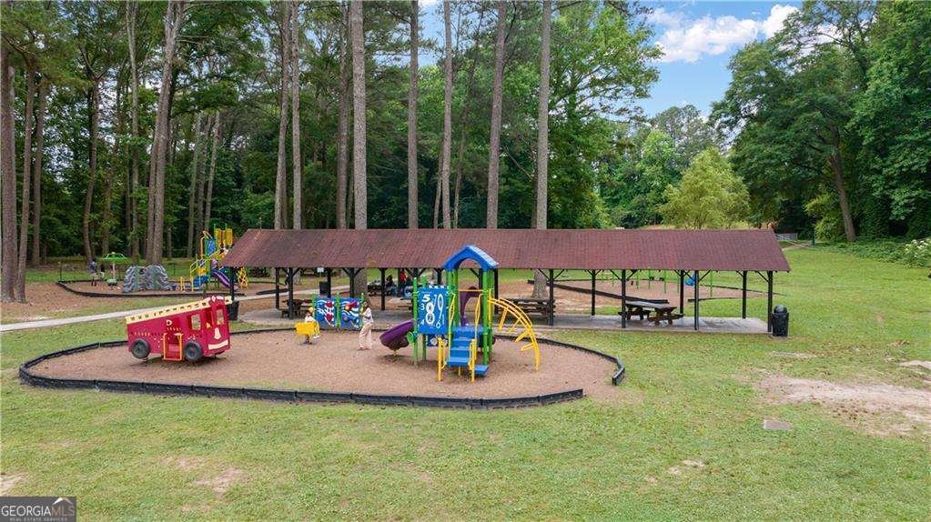 3827 Cottage Circle Tucker - 36
