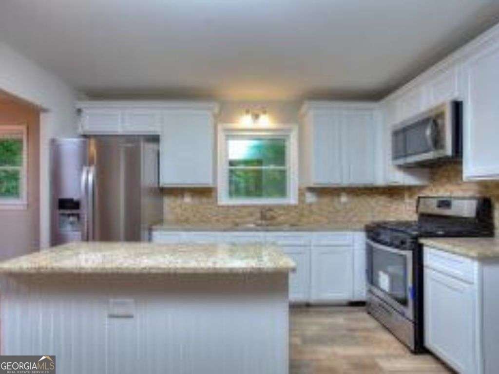 3031 Golden Drive East Point - 8