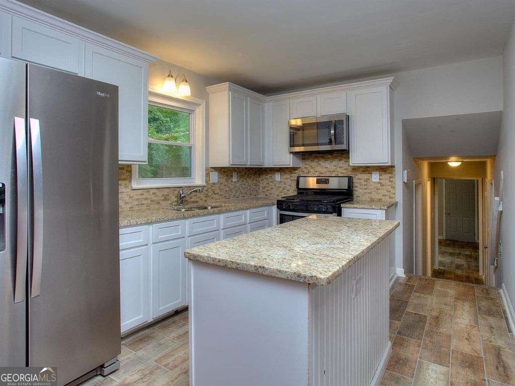 3031 Golden Drive East Point - 9