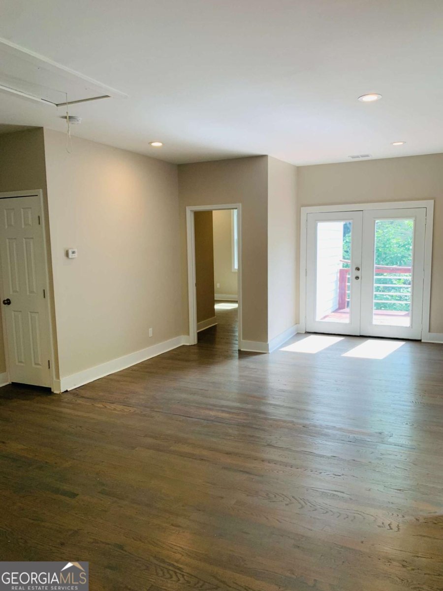 1054 Ira Street Atlanta - 17