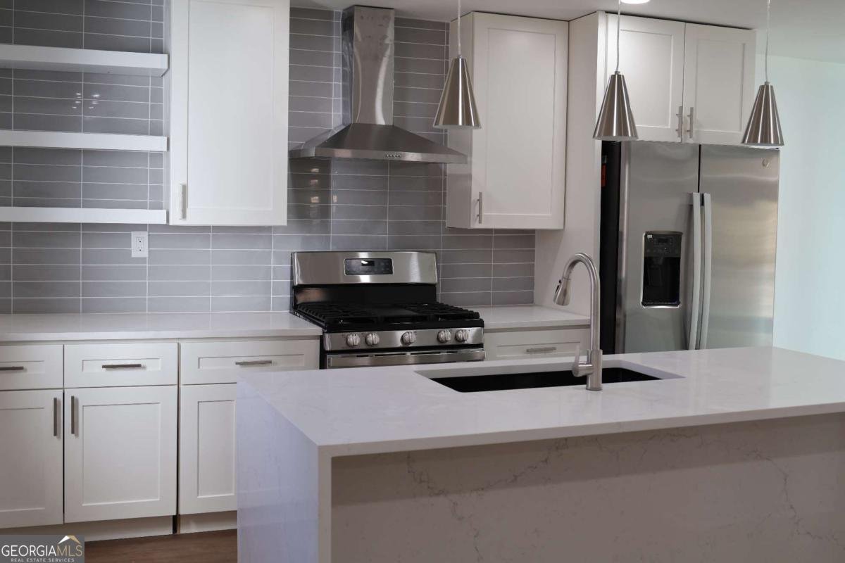 205 Hardman Way Woodstock - 1