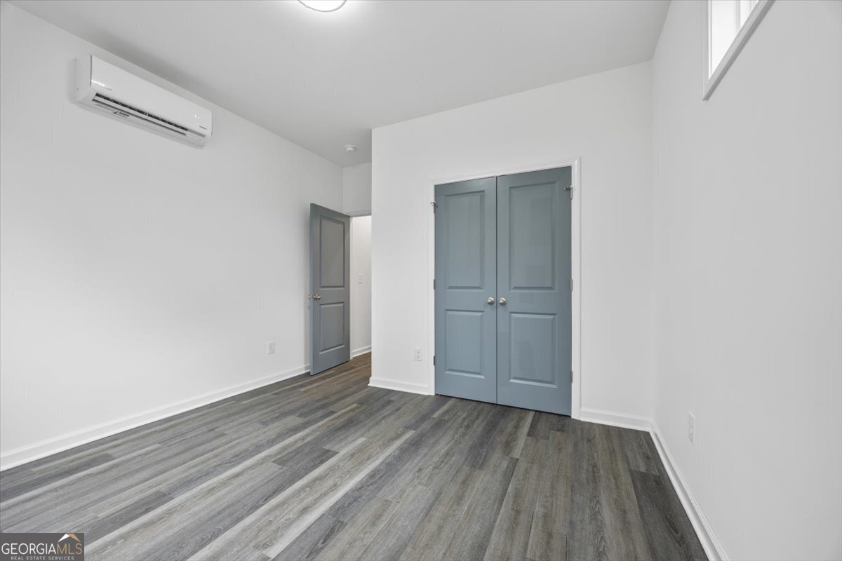 550 Paines Avenue Atlanta - 14