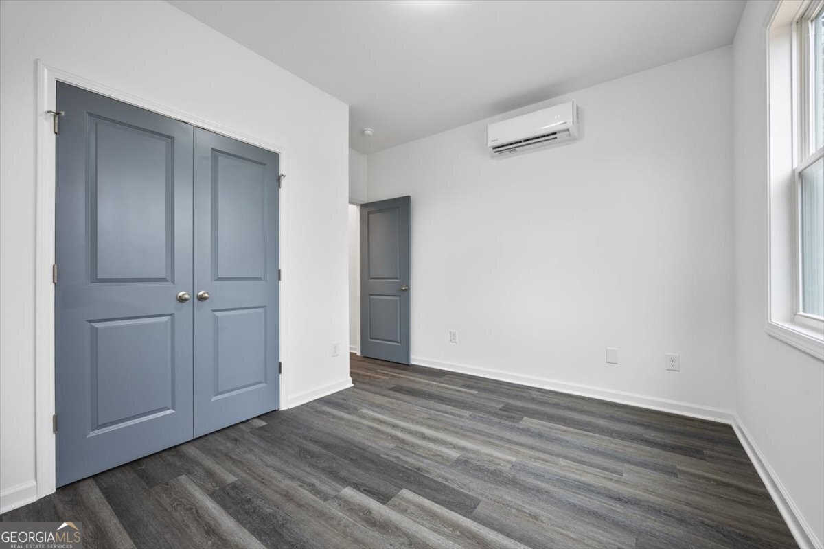 550 Paines Avenue Atlanta - 9