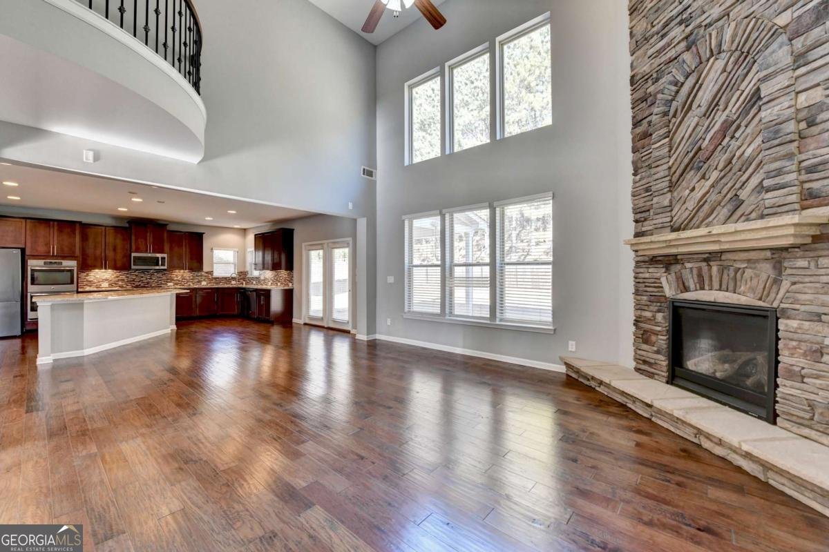 490 La Perla Drive Sugar Hill - 14