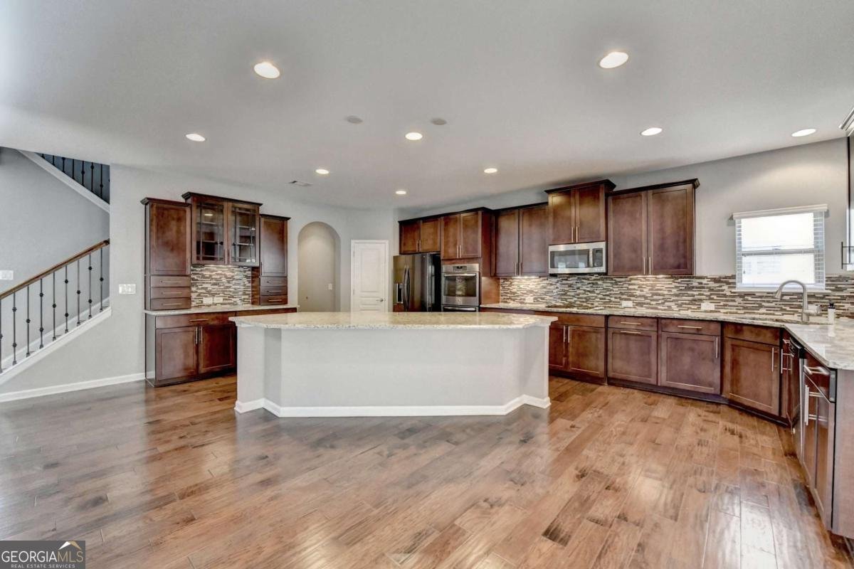 490 La Perla Drive Sugar Hill - 23