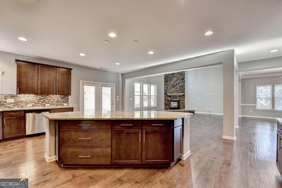 490 La Perla Drive Sugar Hill - 30