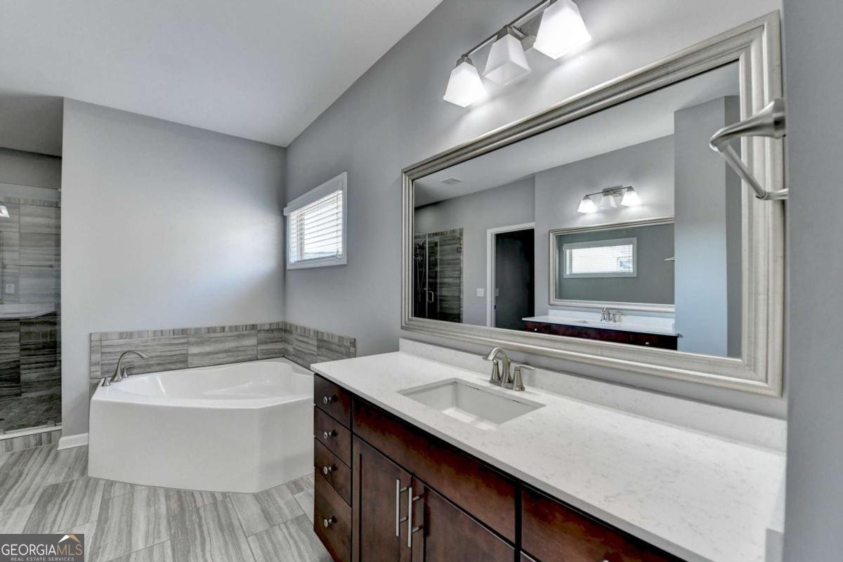 490 La Perla Drive Sugar Hill - 64