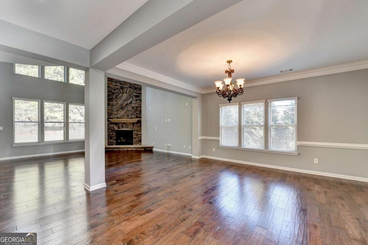 490 La Perla Drive Sugar Hill - 8