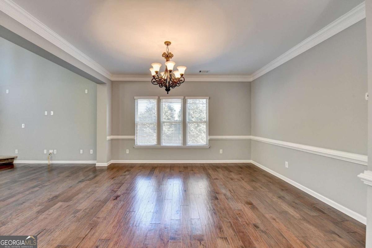 490 La Perla Drive Sugar Hill - 9