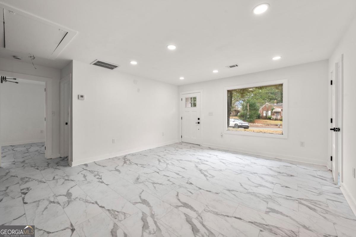 641 Hamilton E Holmes Drive Atlanta - 3