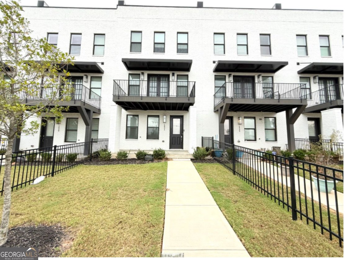 1031 Robert Smalls Way Atlanta - 1