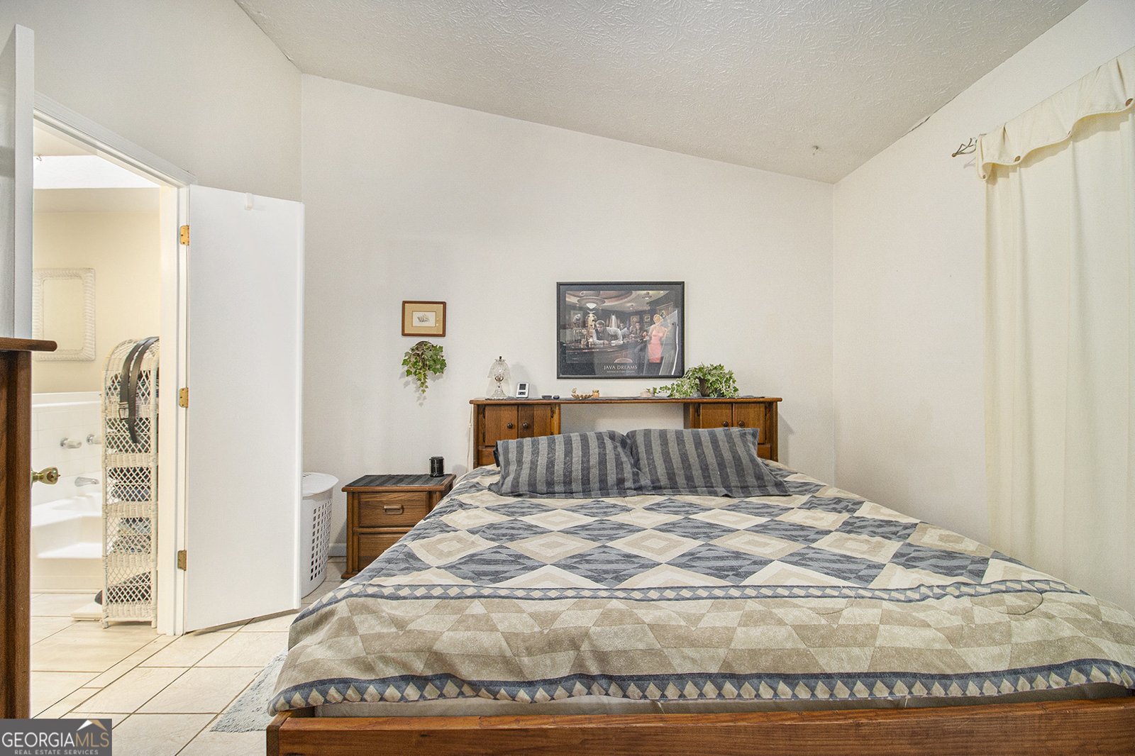 546 Paden Drive Lawrenceville - 16