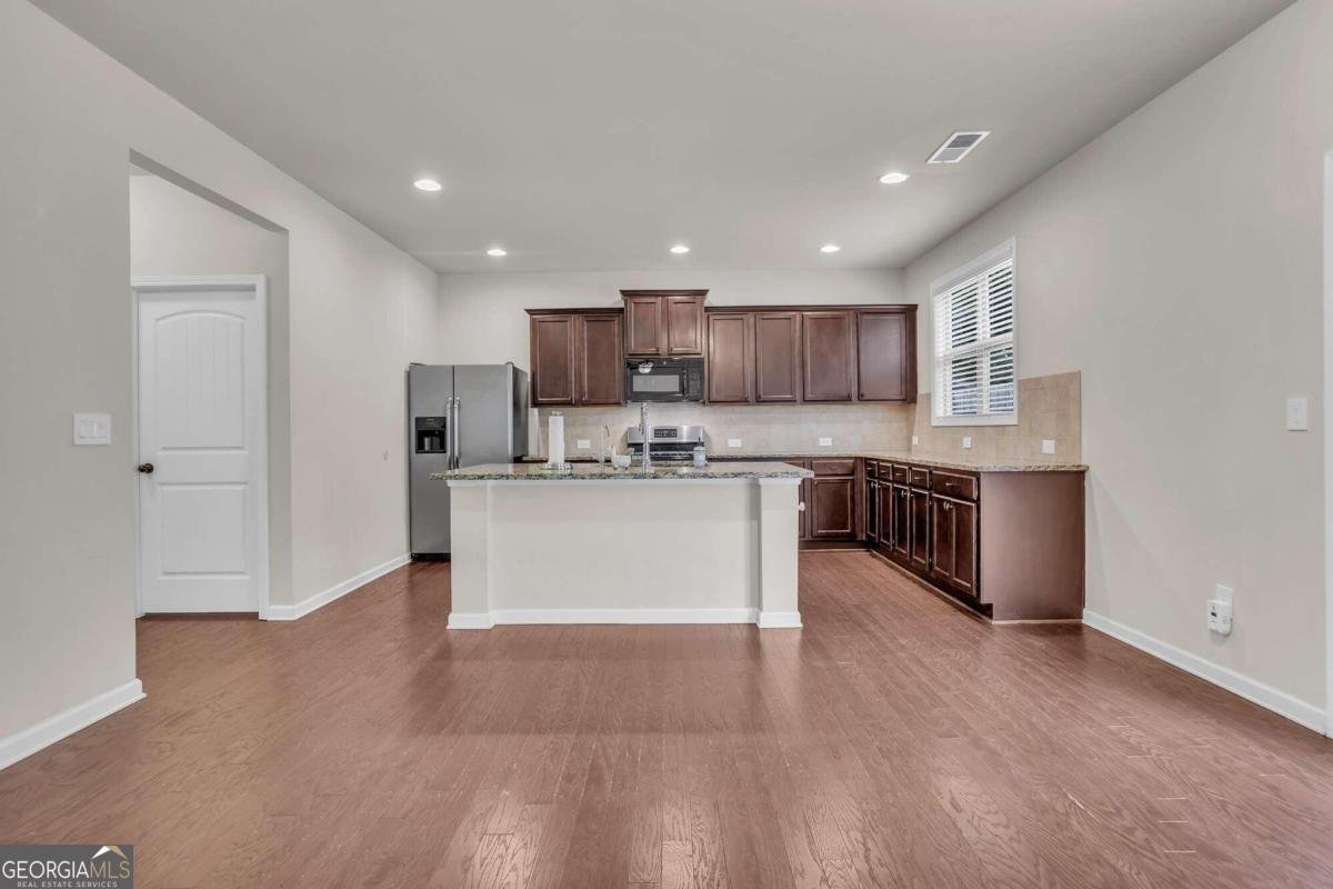 1354 Slate Bend Drive Dacula - 11