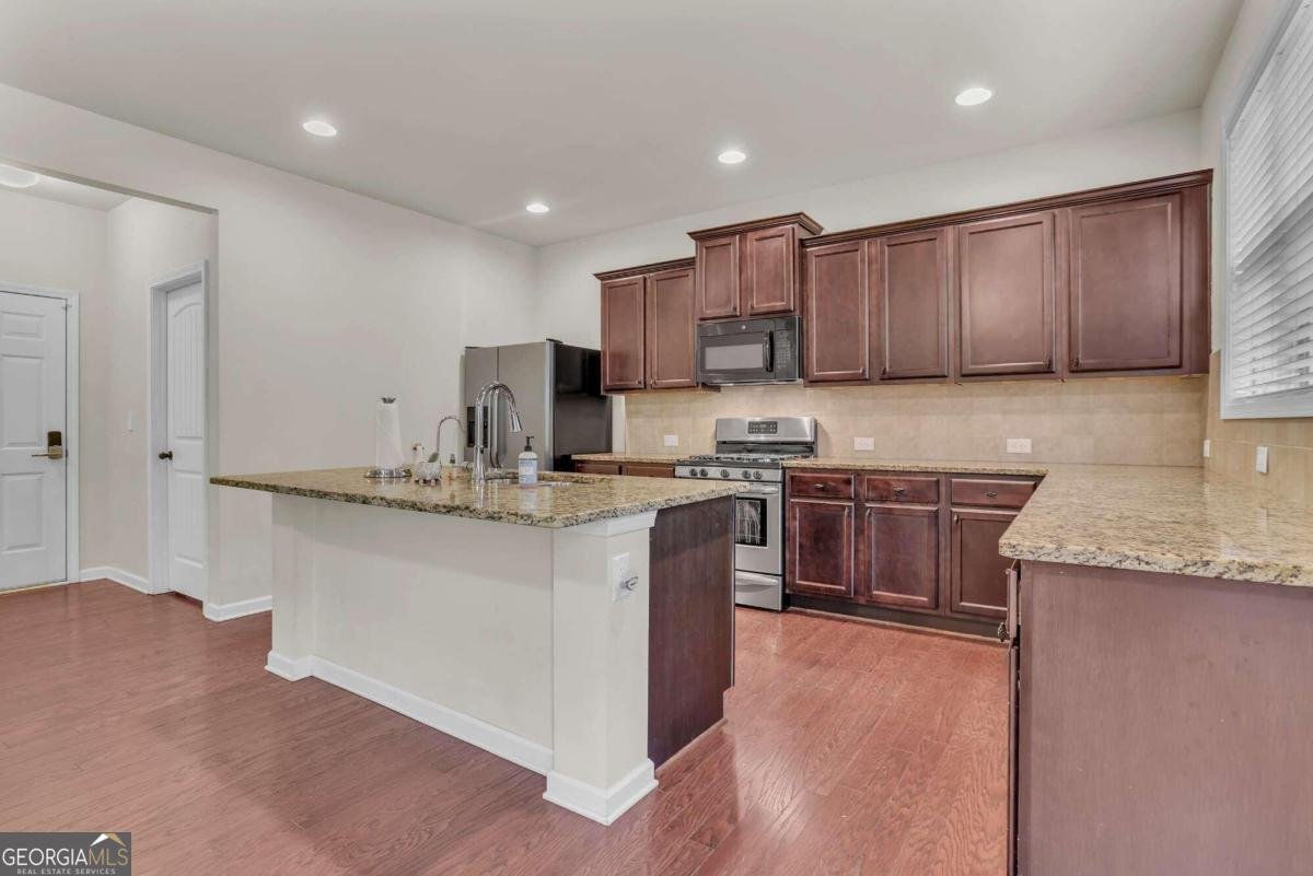 1354 Slate Bend Drive Dacula - 13