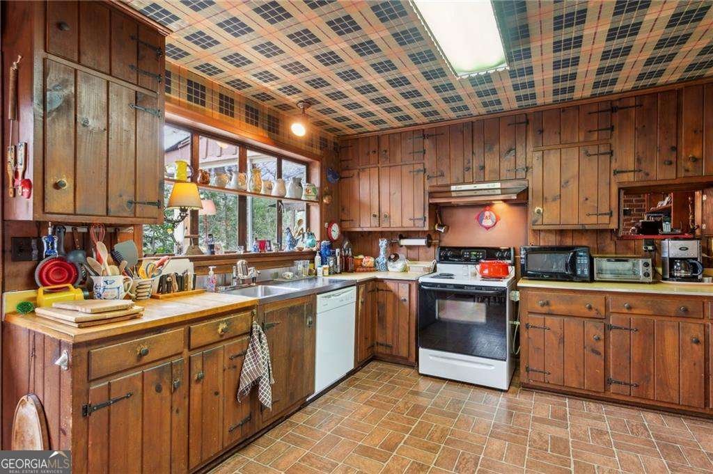 3781 Narmore Drive Atlanta - 16
