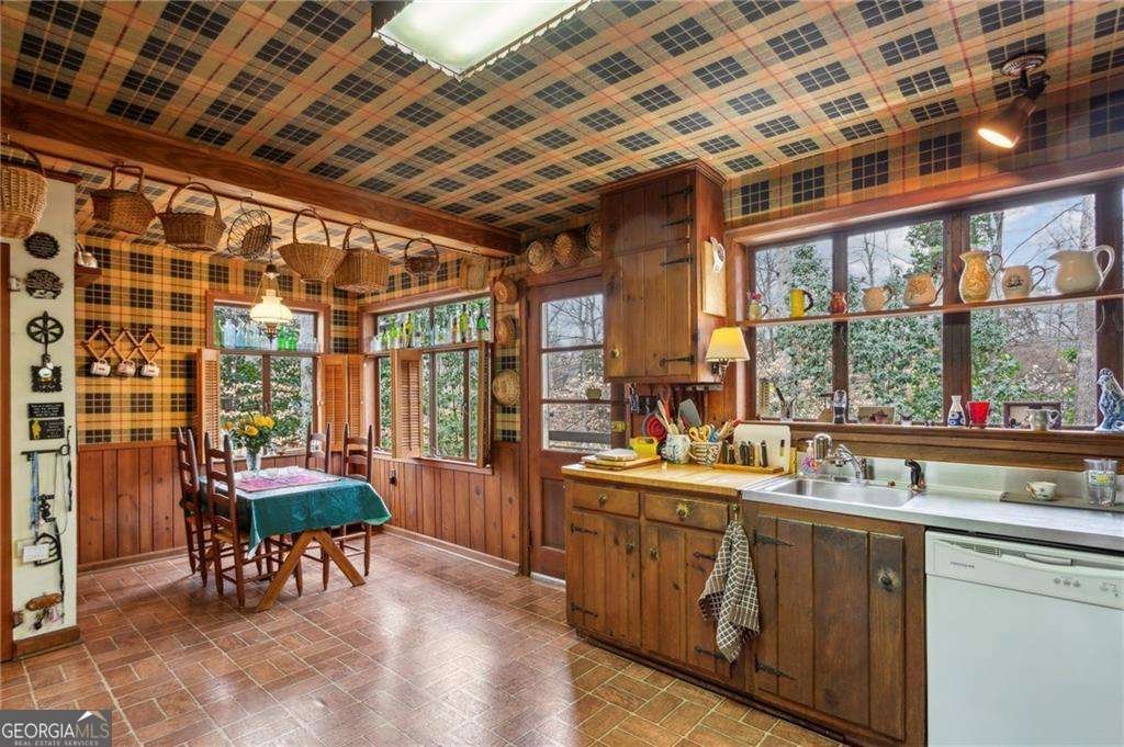 3781 Narmore Drive Atlanta - 18