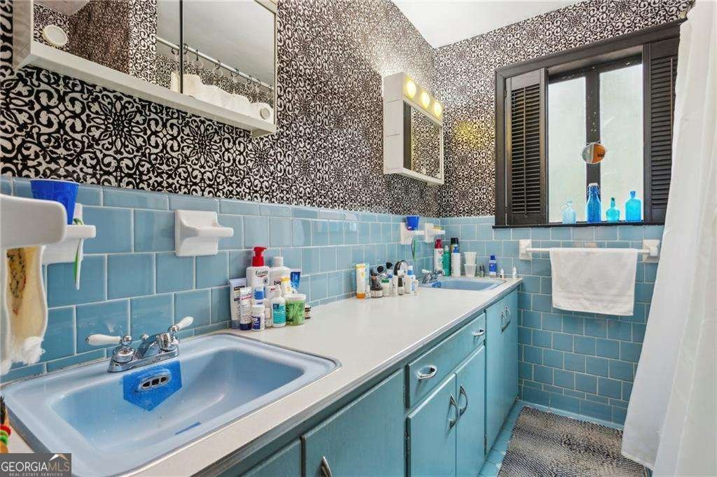 3781 Narmore Drive Atlanta - 28