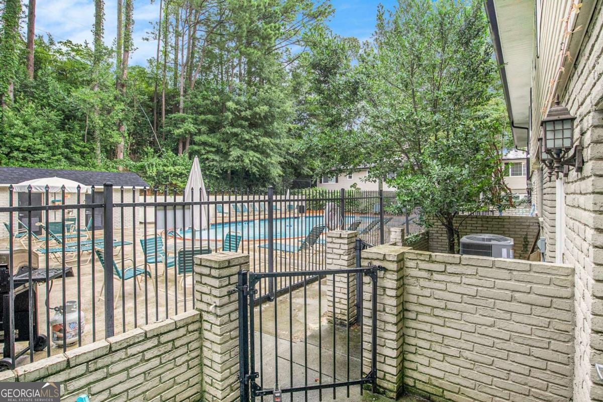 6940 Roswell Road Atlanta - 25