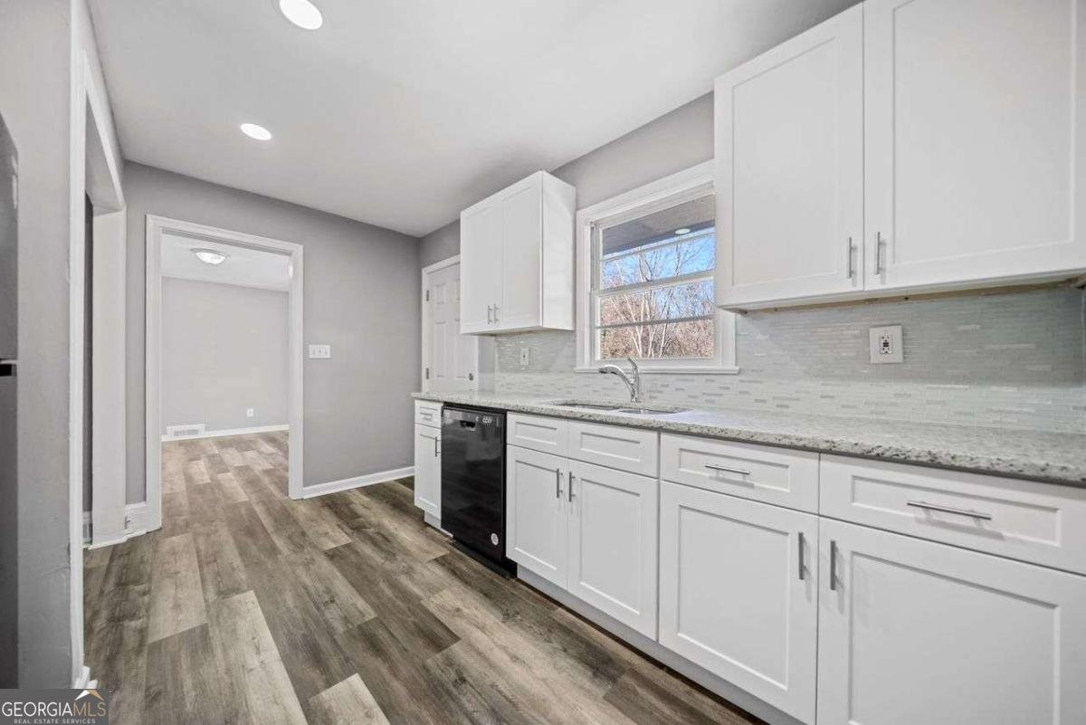 2131 BEN HILL Road Atlanta - 17
