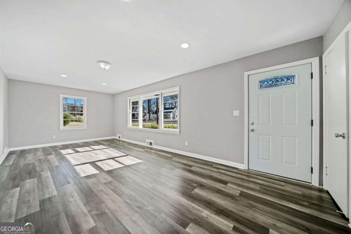 2131 BEN HILL Road Atlanta - 4