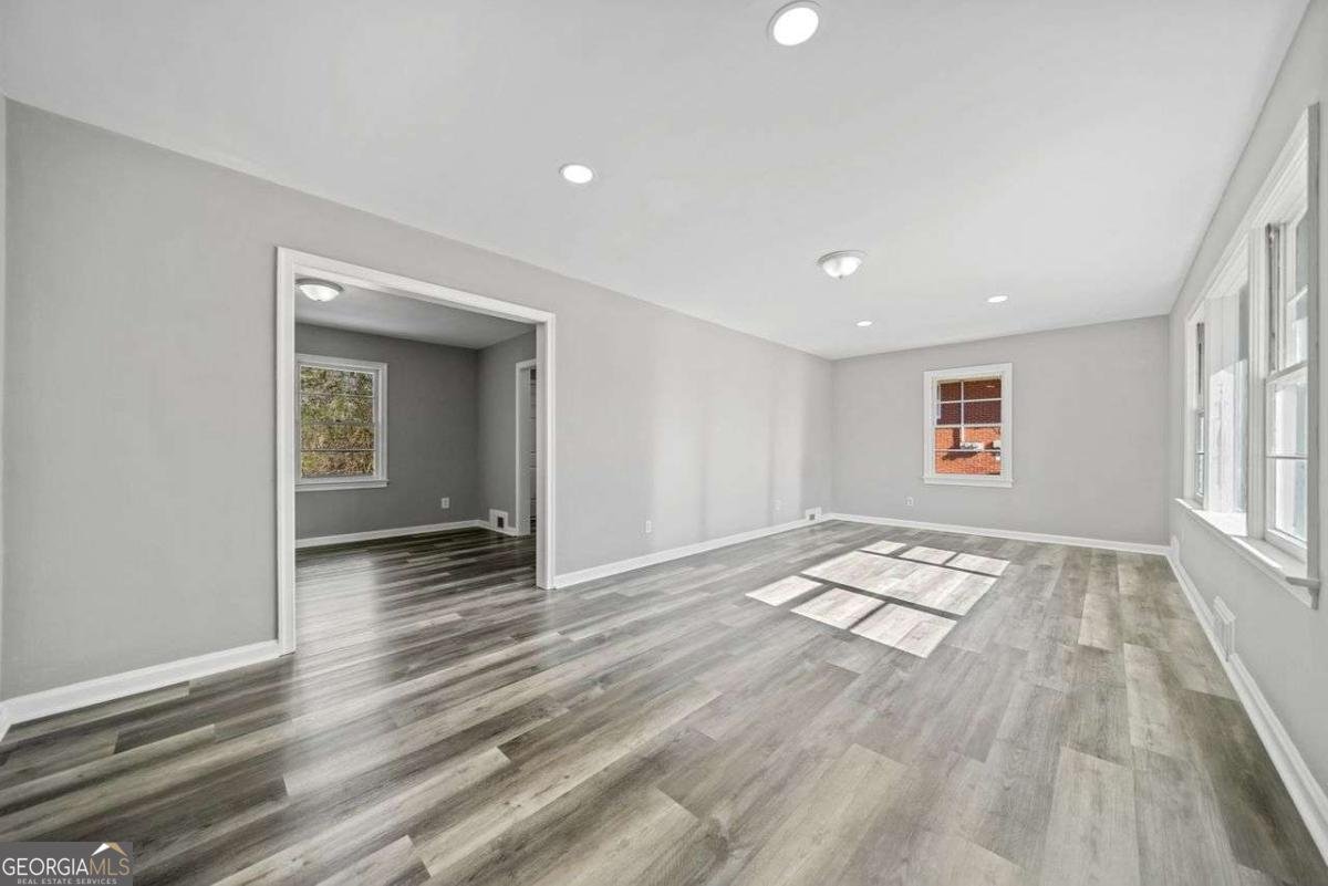 2131 BEN HILL Road Atlanta - 5