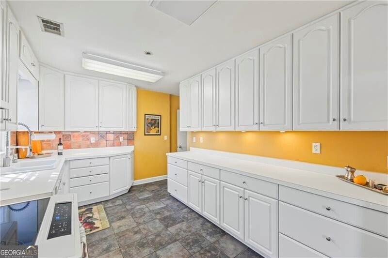 601 Ridgewood Avenue Gainesville - 23