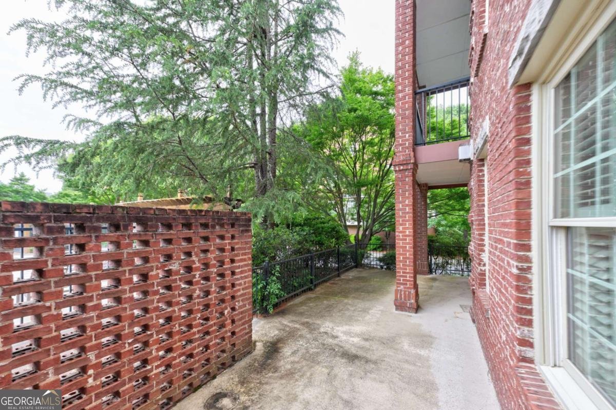 1735 Peachtree Street Atlanta - 25