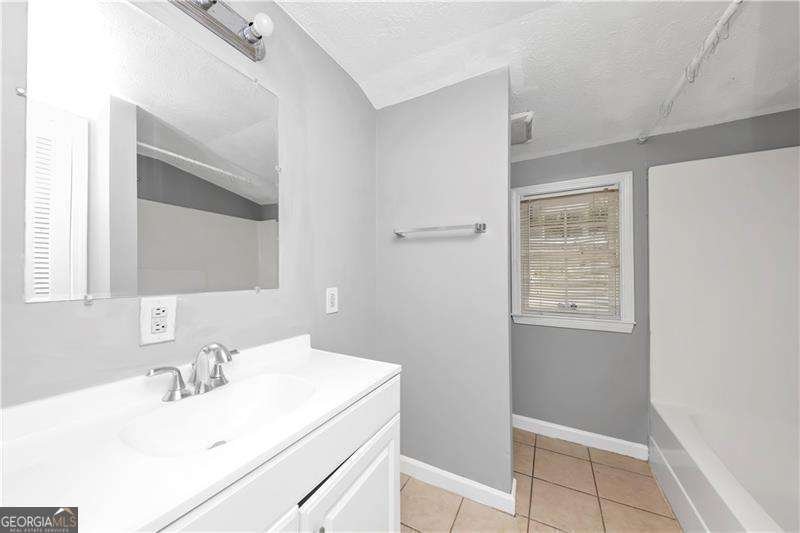 281 Valley Lake Drive Stone Mountain - 2