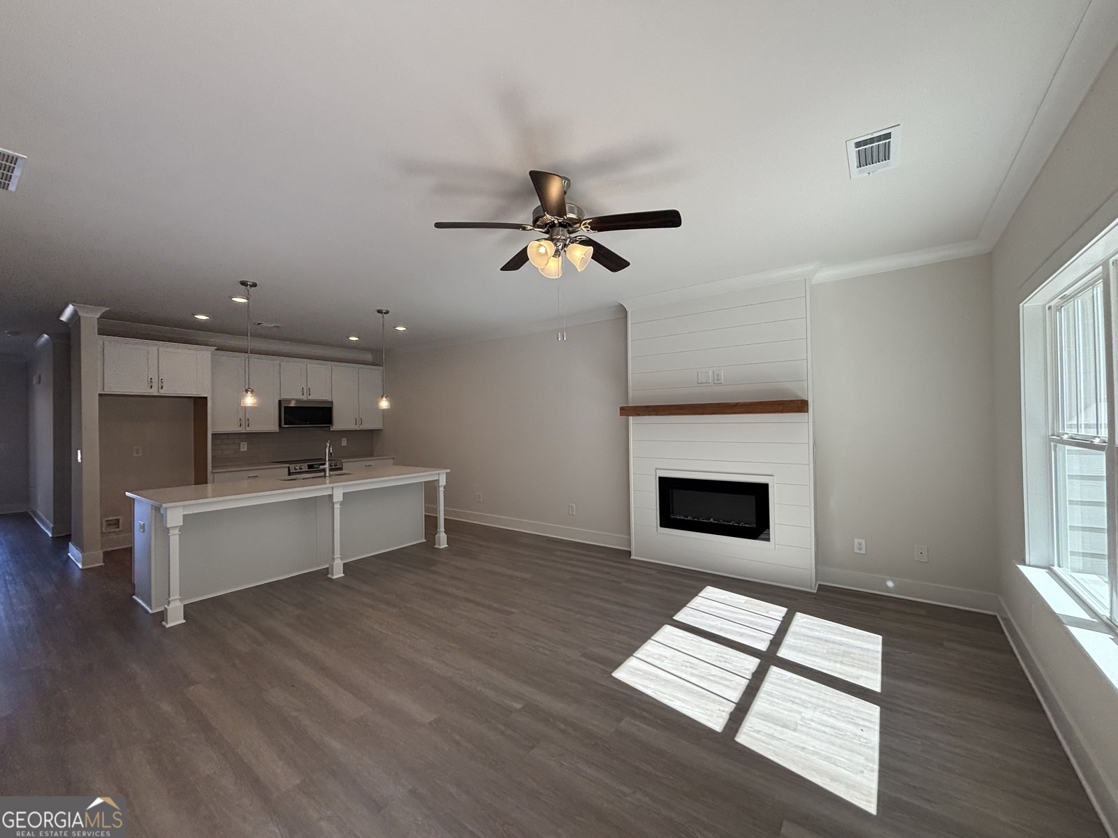 90 Village Court Cleveland - 11