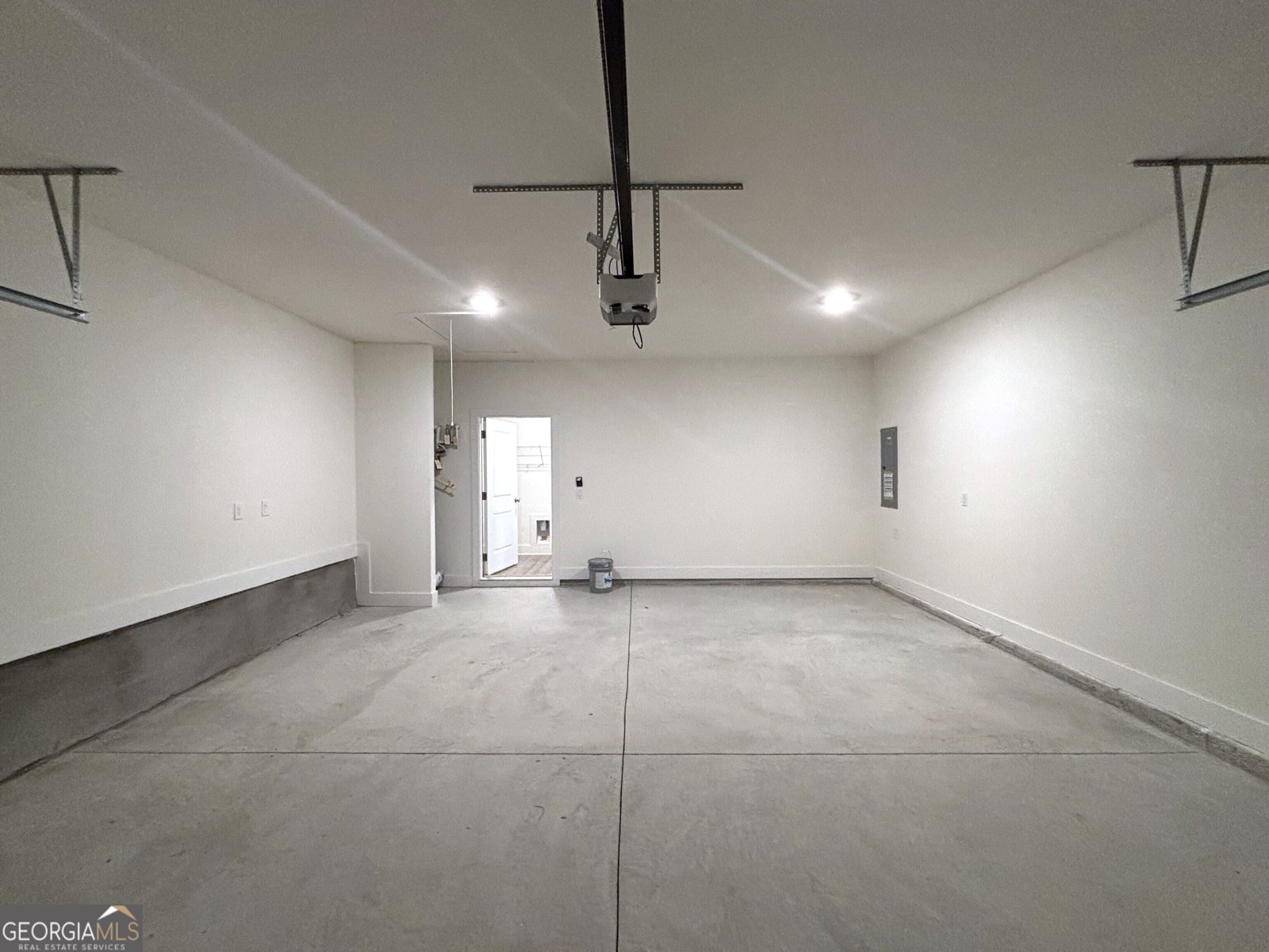 27 Village Court Cleveland - 15