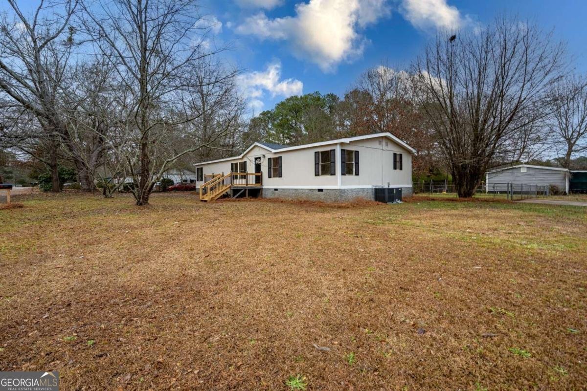 1326 Elm Circle Stockbridge - 2