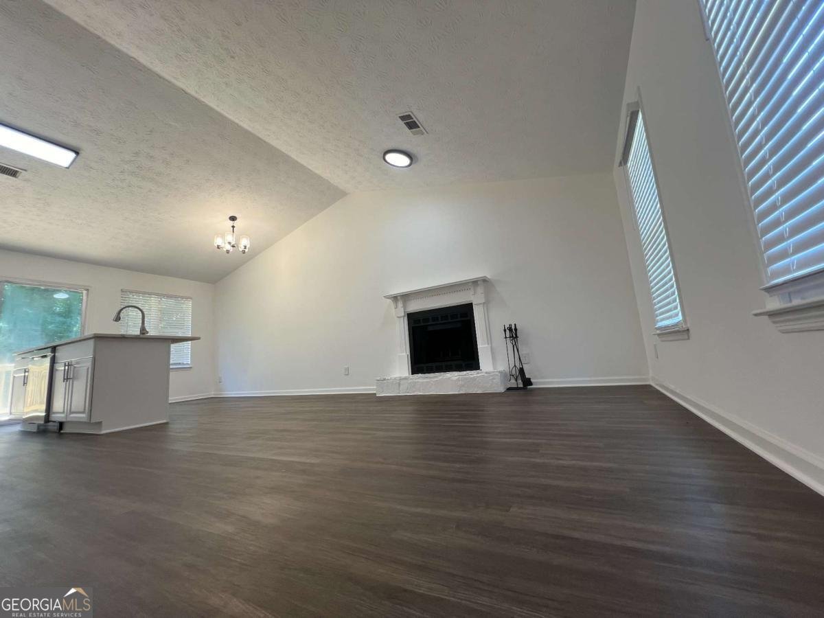 114 Jousters Lane Lawrenceville - 16