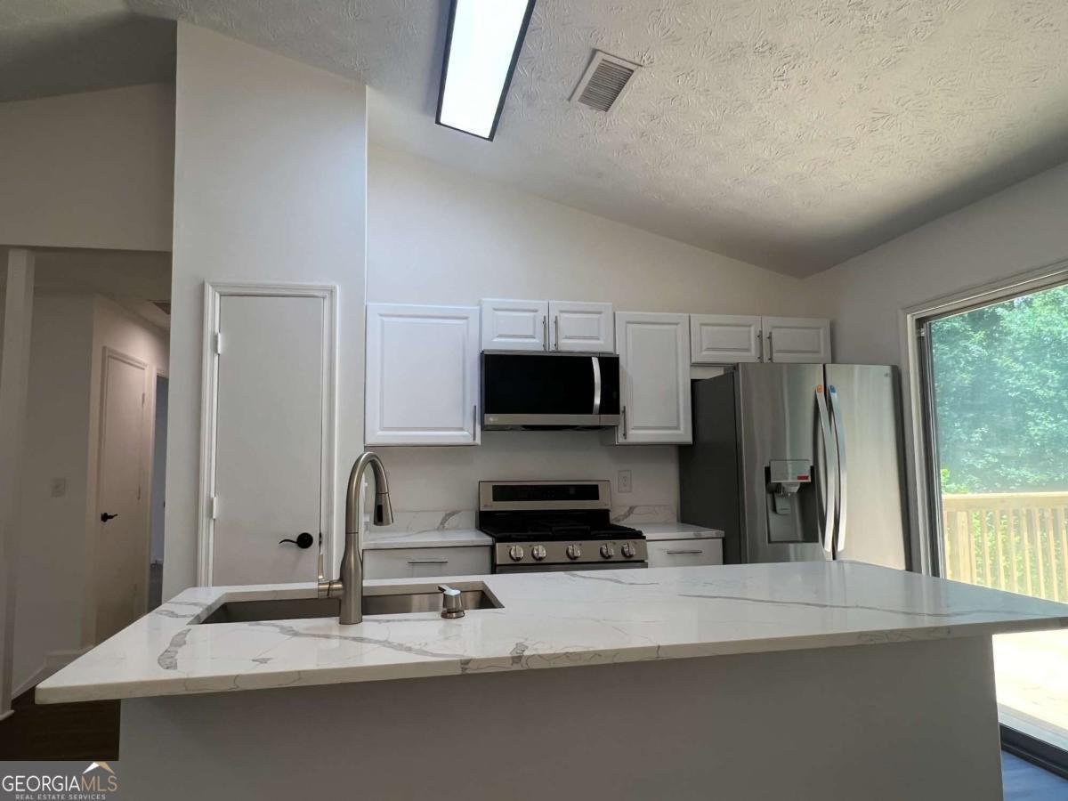 114 Jousters Lane Lawrenceville - 19