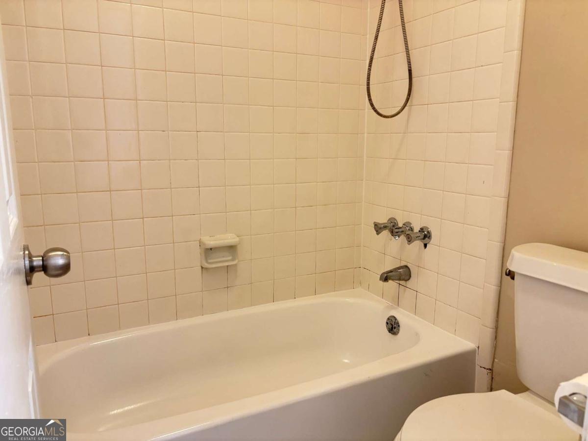 1011 Dunbar Drive Atlanta - 19