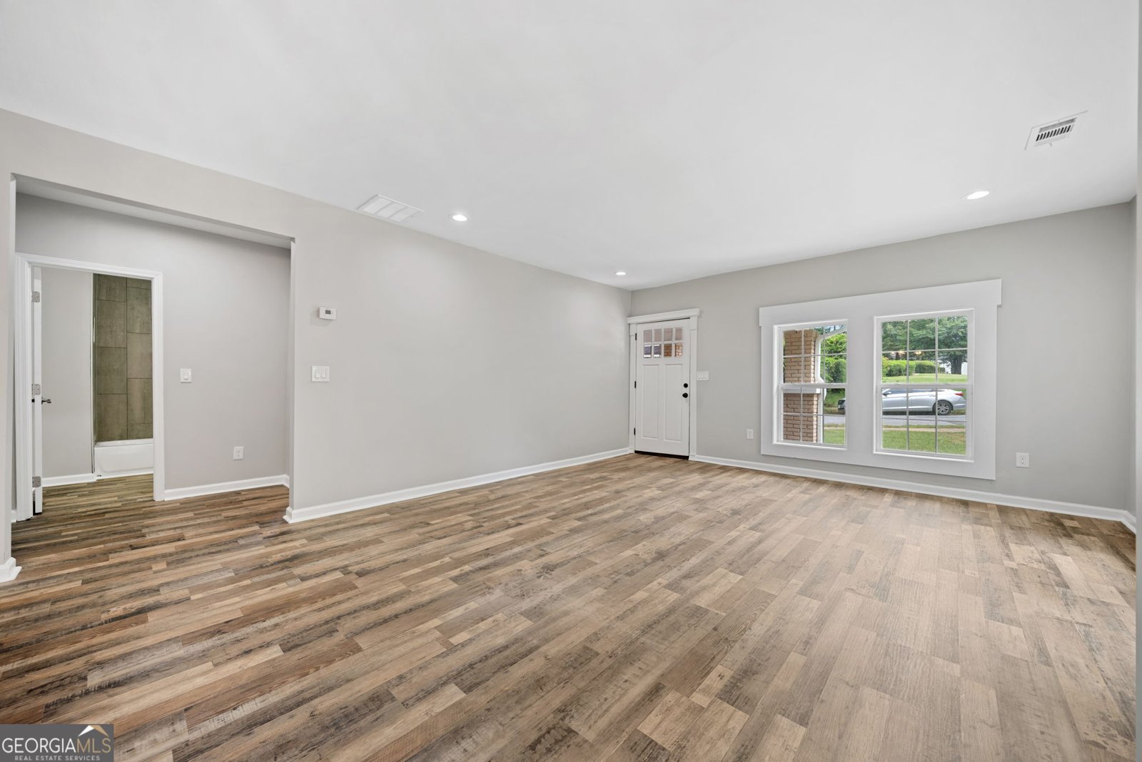 1546 Richland Road Atlanta - 24