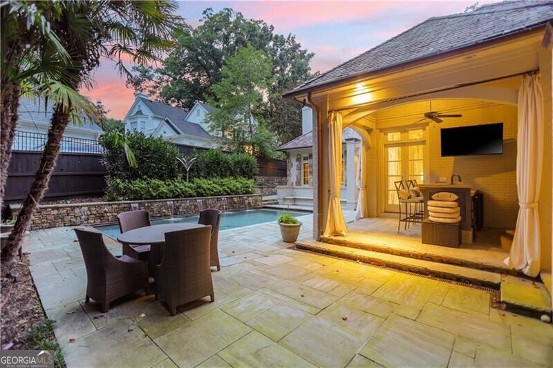 2522 Habersham Road Atlanta - 55