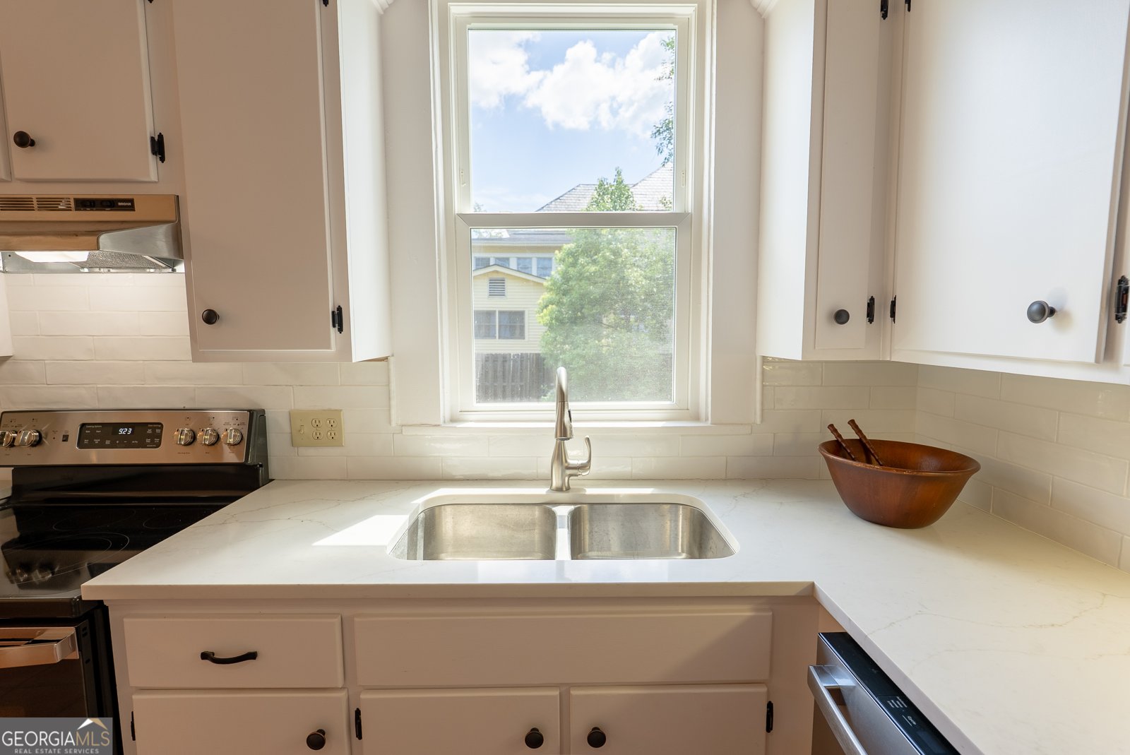 212 Hand Avenue Pelham - 60