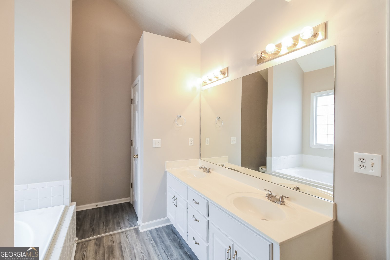 380 River Point Drive McDonough - 13